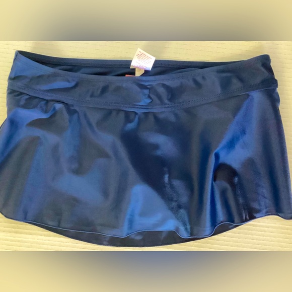 2/$30 💥 Merona swimming suit navy blue skirt - Picture 2 of 8